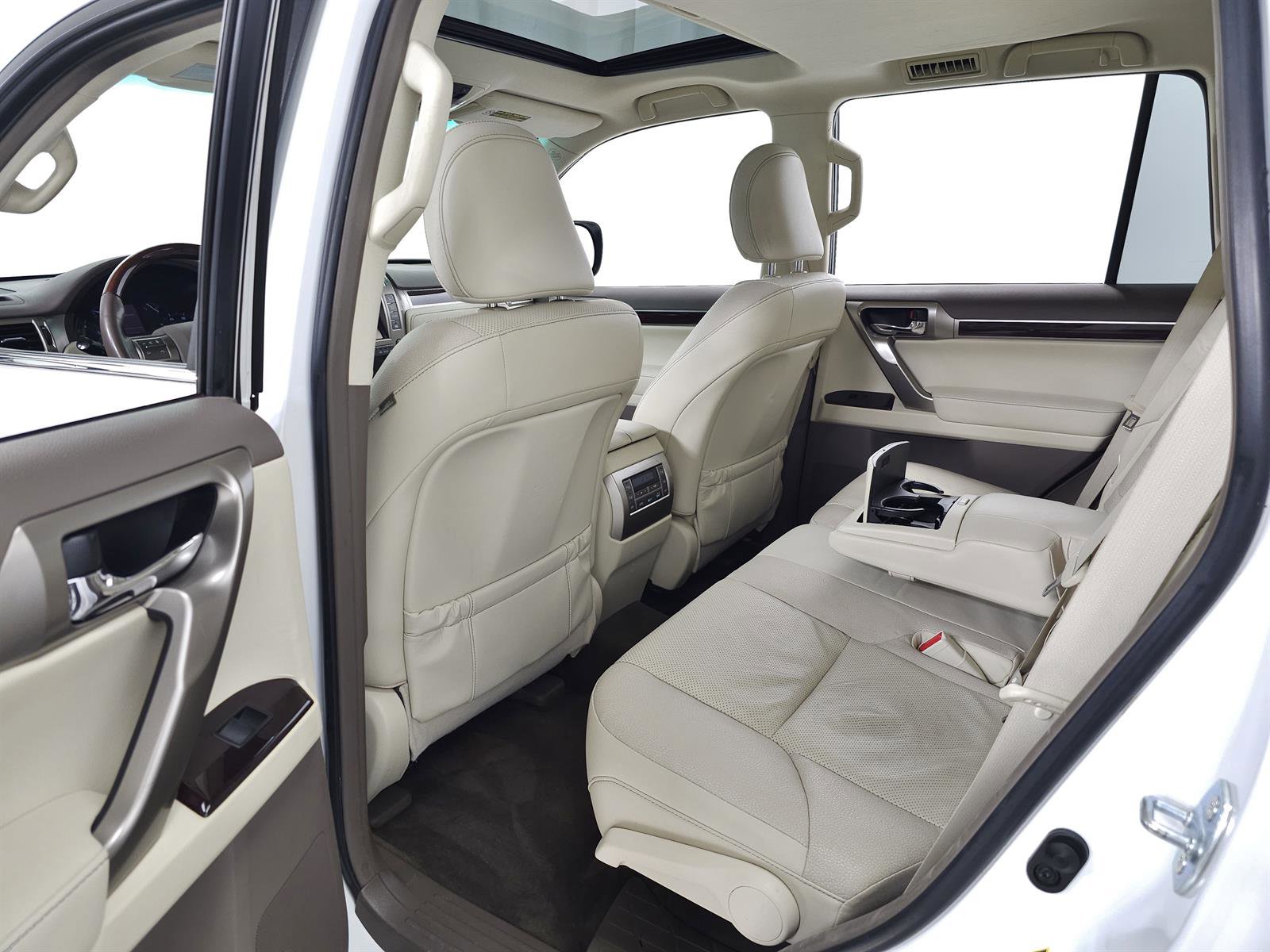 Used 2014 Lexus GX 460 w/ Premium Package AWD/4WD image 26