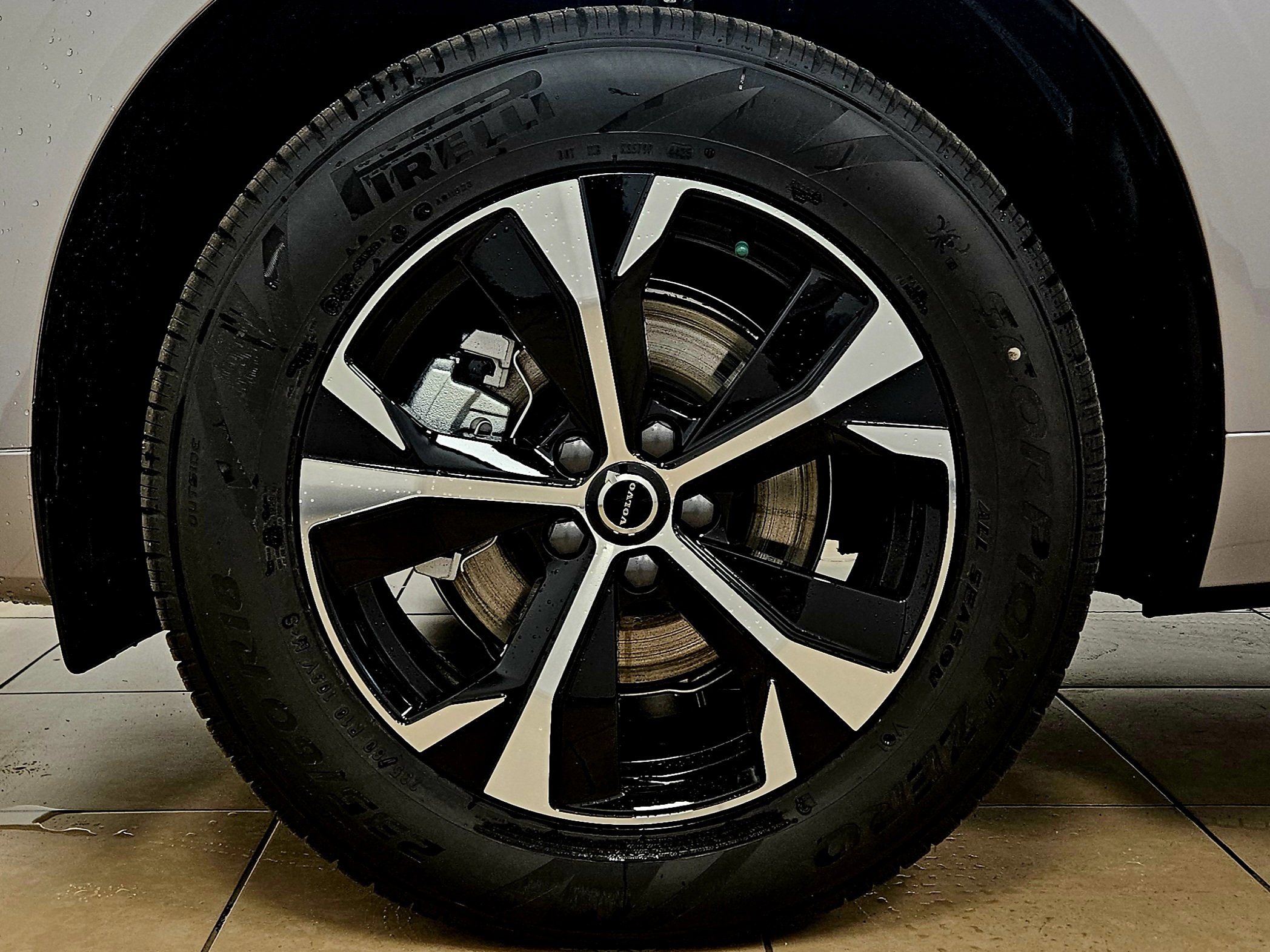 New 2026 Volvo XC60 B5 Core image 47