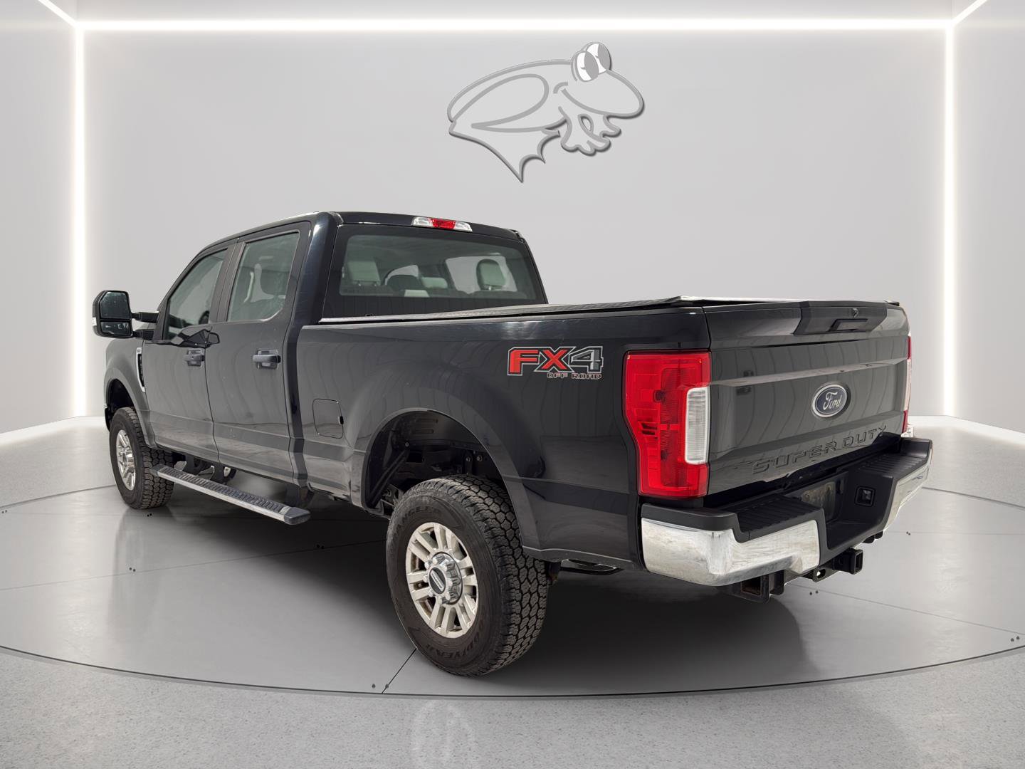 Used 2018 Ford F250 XL w/ STX Appearance Package image 4