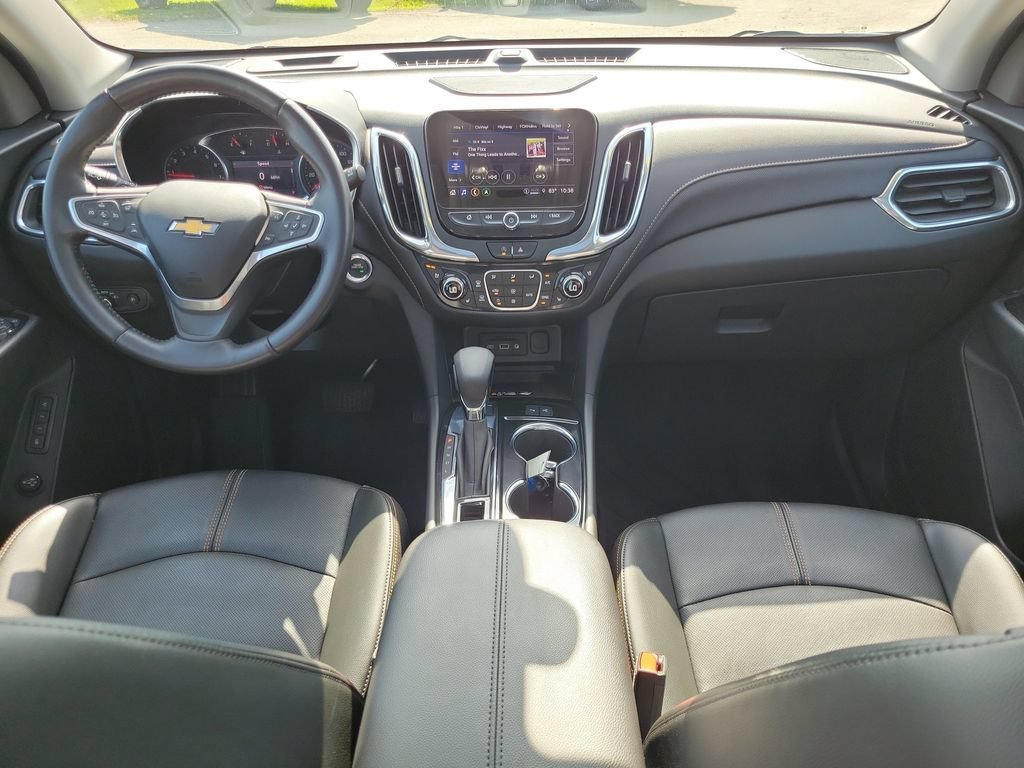 Used 2022 Chevrolet Equinox Premier AWD/4WD image 12