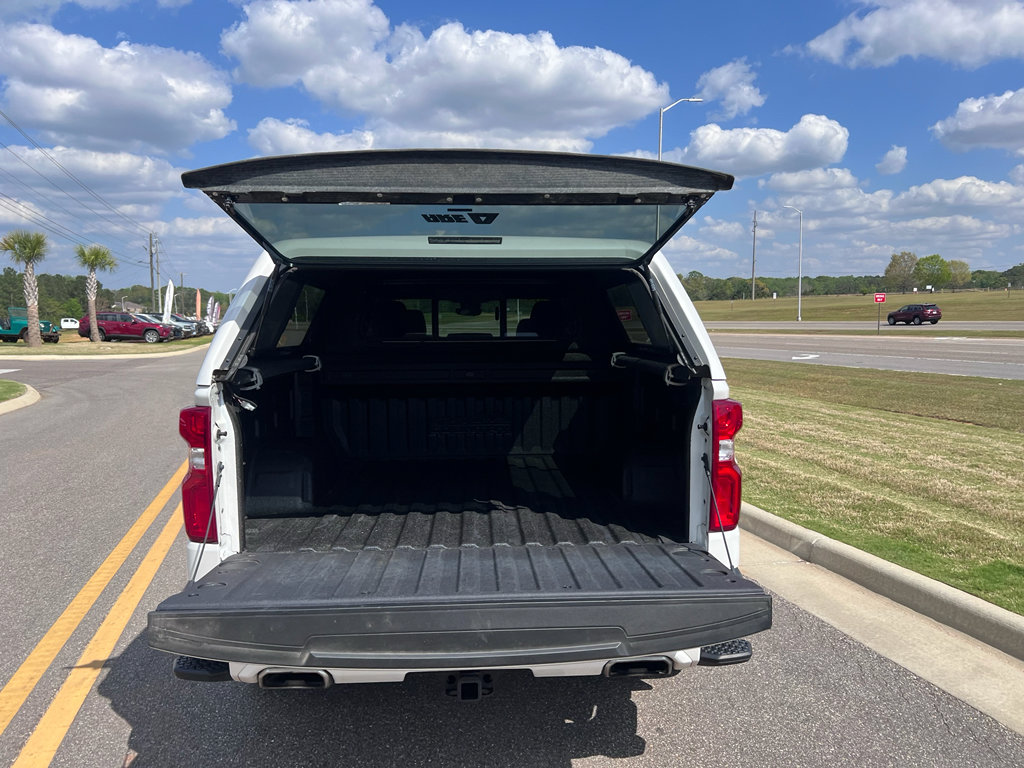 Used 2024 Chevrolet Silverado 1500 High Country w/ Technology Package image 12