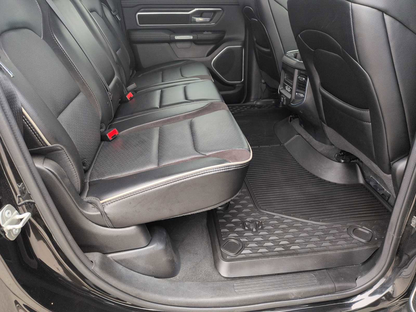 Used 2023 RAM 1500 Laramie image 20