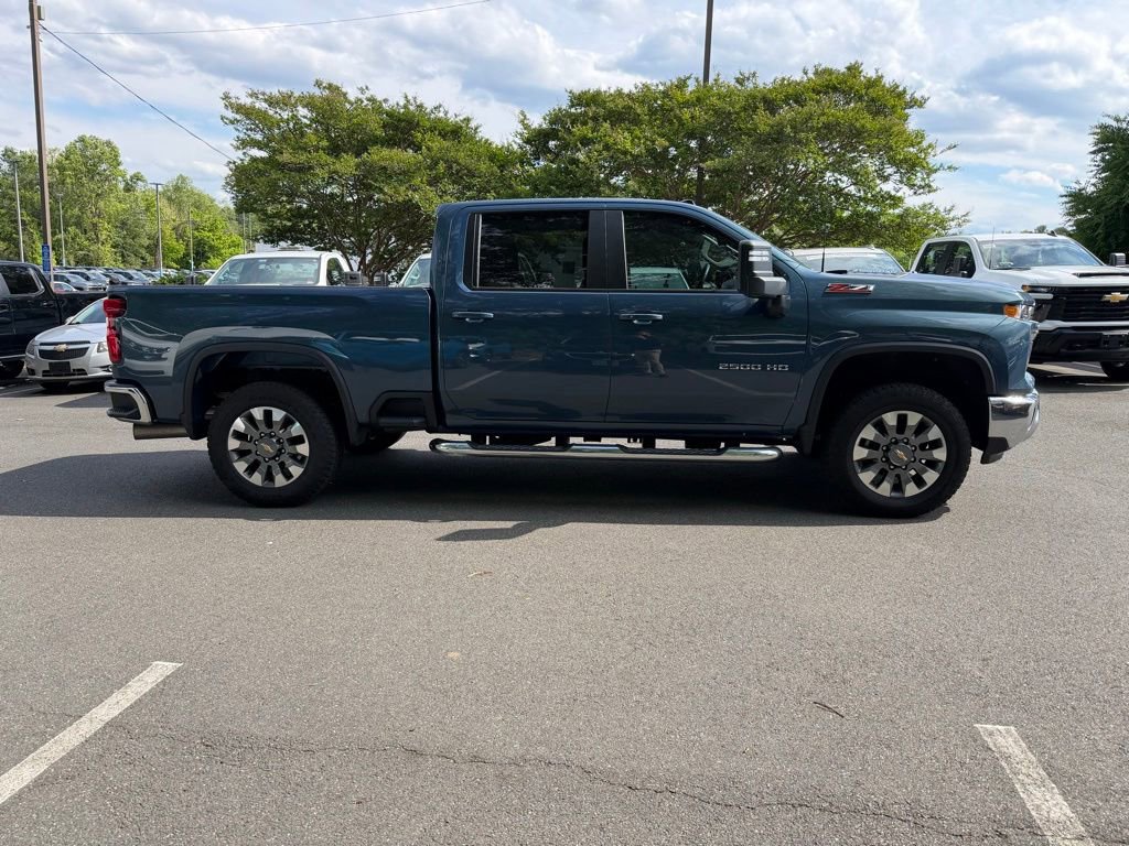 Used 2024 Chevrolet Silverado 2500 LT w/ All Star Edition AWD/4WD image 4