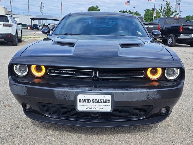 Used 2018 Dodge Challenger SXT Plus RWD image 3