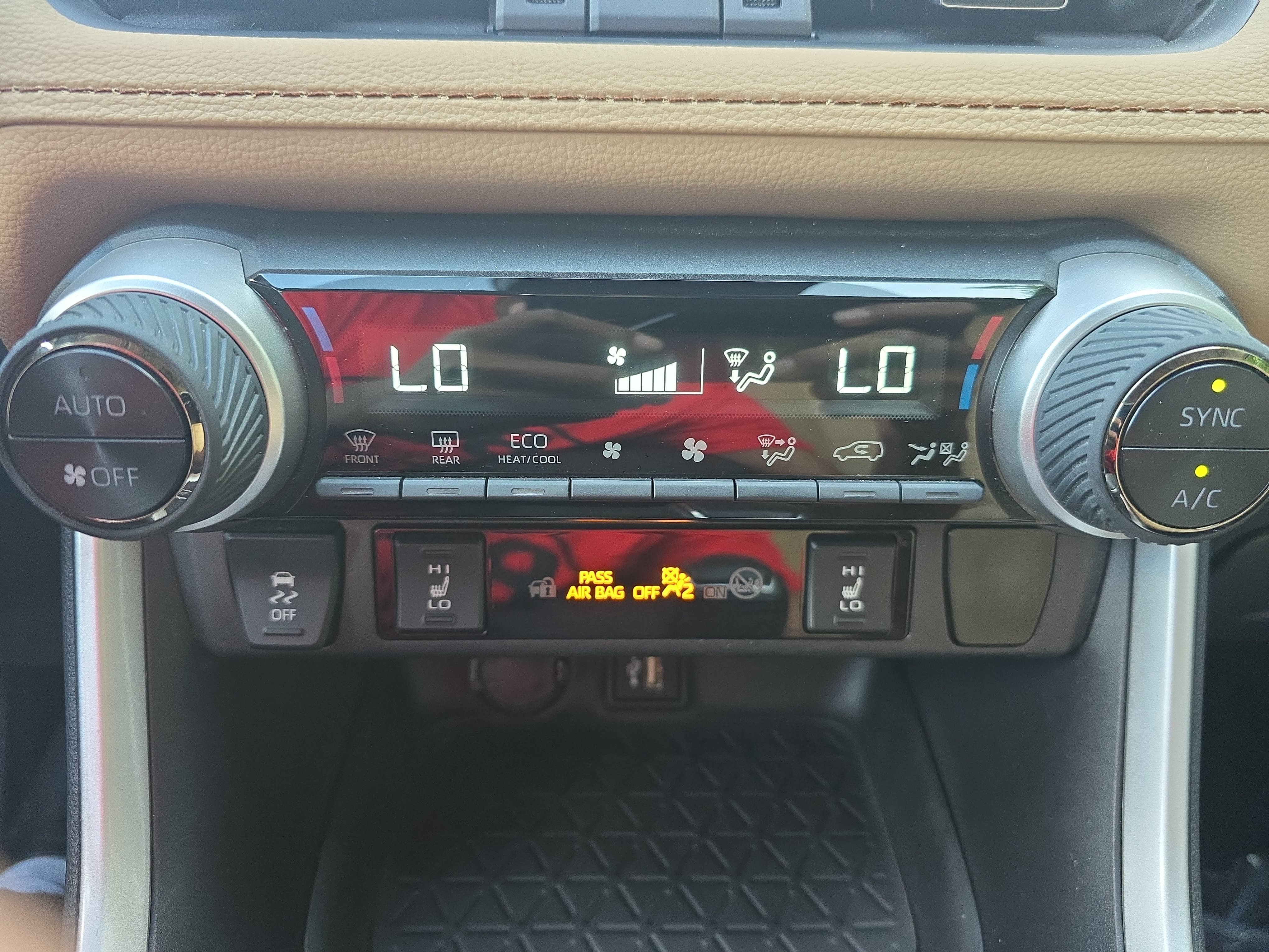 Certified 2024 Toyota RAV4 XLE Premium w/ Weather Package AWD/4WD image 21