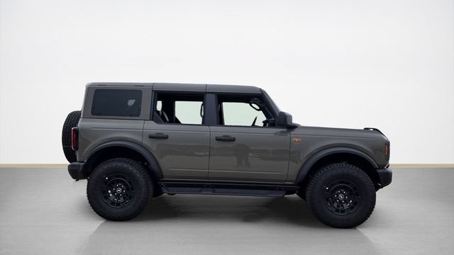 New 2026 Ford Bronco Badlands w/ Sasquatch Package AWD/4WD image 2
