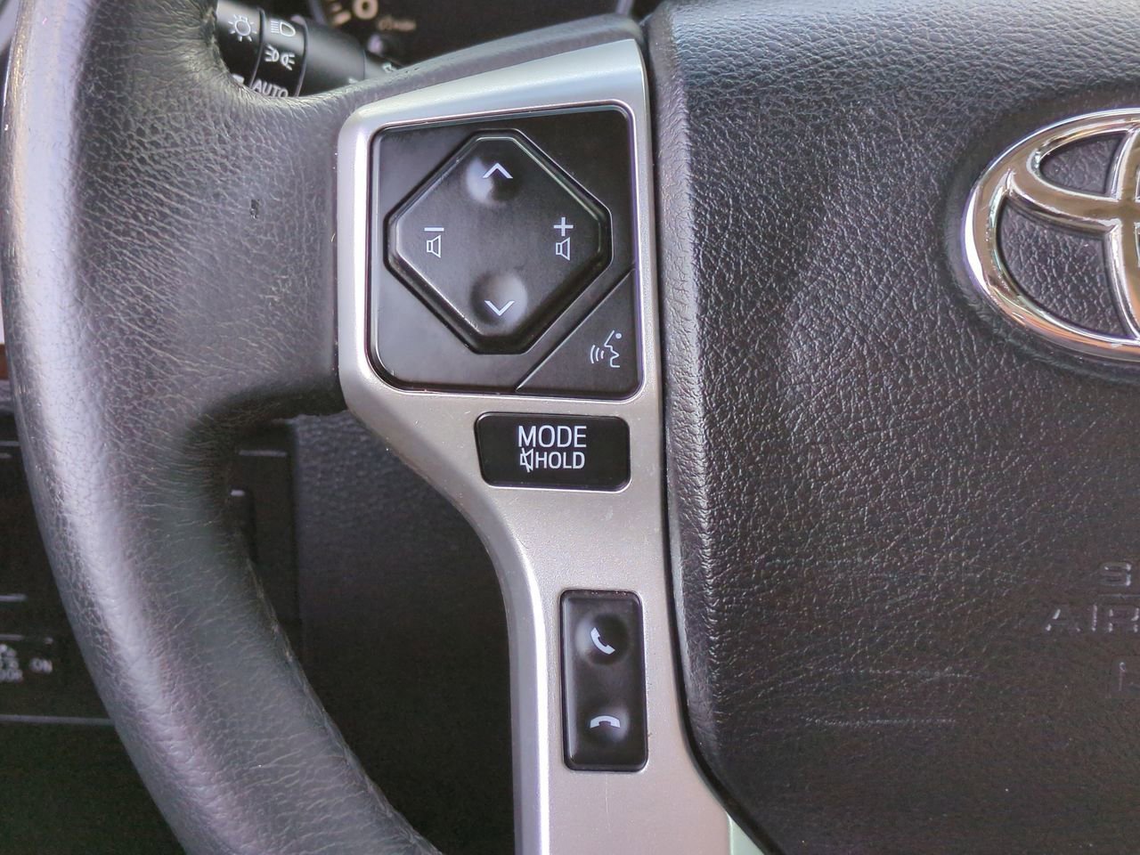 Used 2021 Toyota Tundra Limited image 25