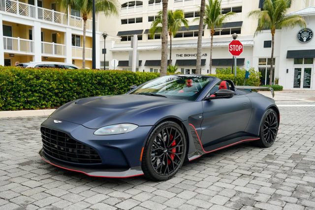 Used 2023 Aston Martin V12 Vantage Roadster RWD image 9