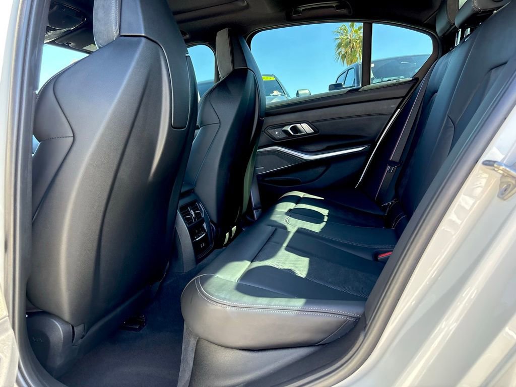 Used 2022 BMW M3 Competition w/ M Carbon Exterior Package image 23