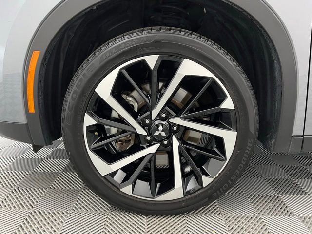 Used 2024 Mitsubishi Outlander SE image 44