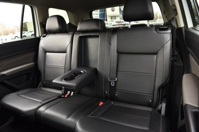 Certified 2023 Volkswagen Atlas SE w/ Black Wheel Package image 21