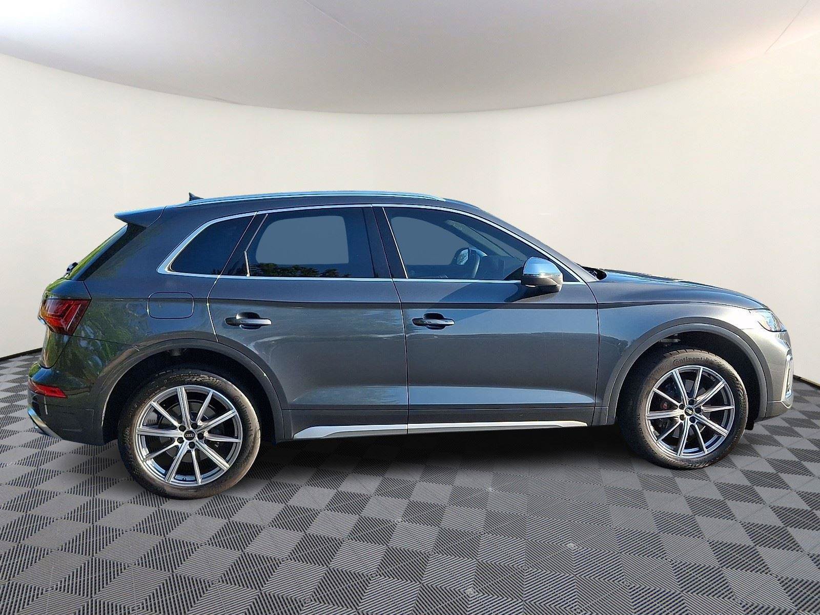 Certified 2023 Audi SQ5 Premium Plus w/ Premium Plus Package AWD/4WD image 7