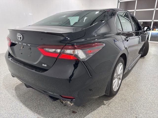 Used 2024 Toyota Camry SE image 5