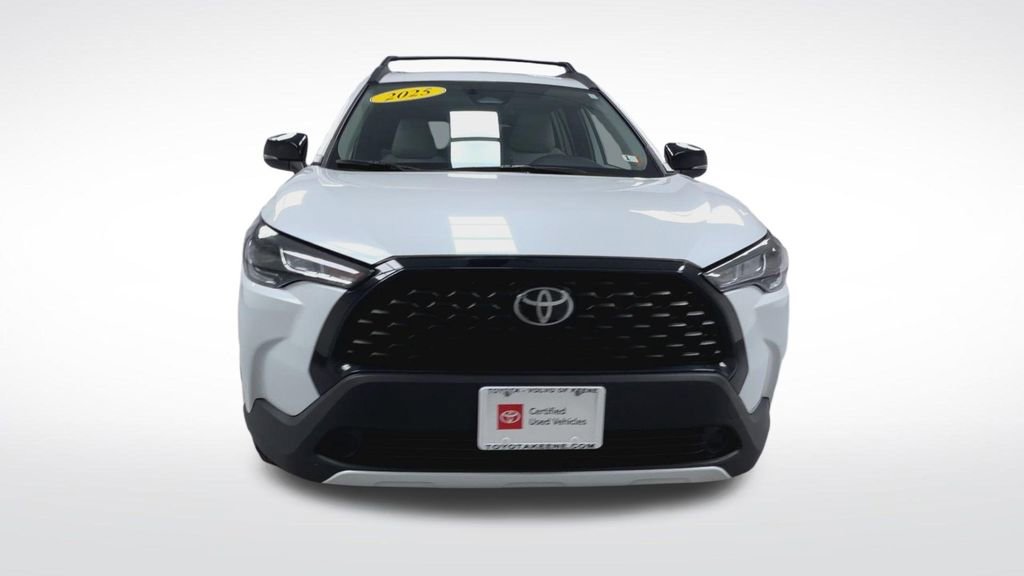 Certified 2025 Toyota Corolla Cross LE w/ Moonroof Package AWD/4WD image 19