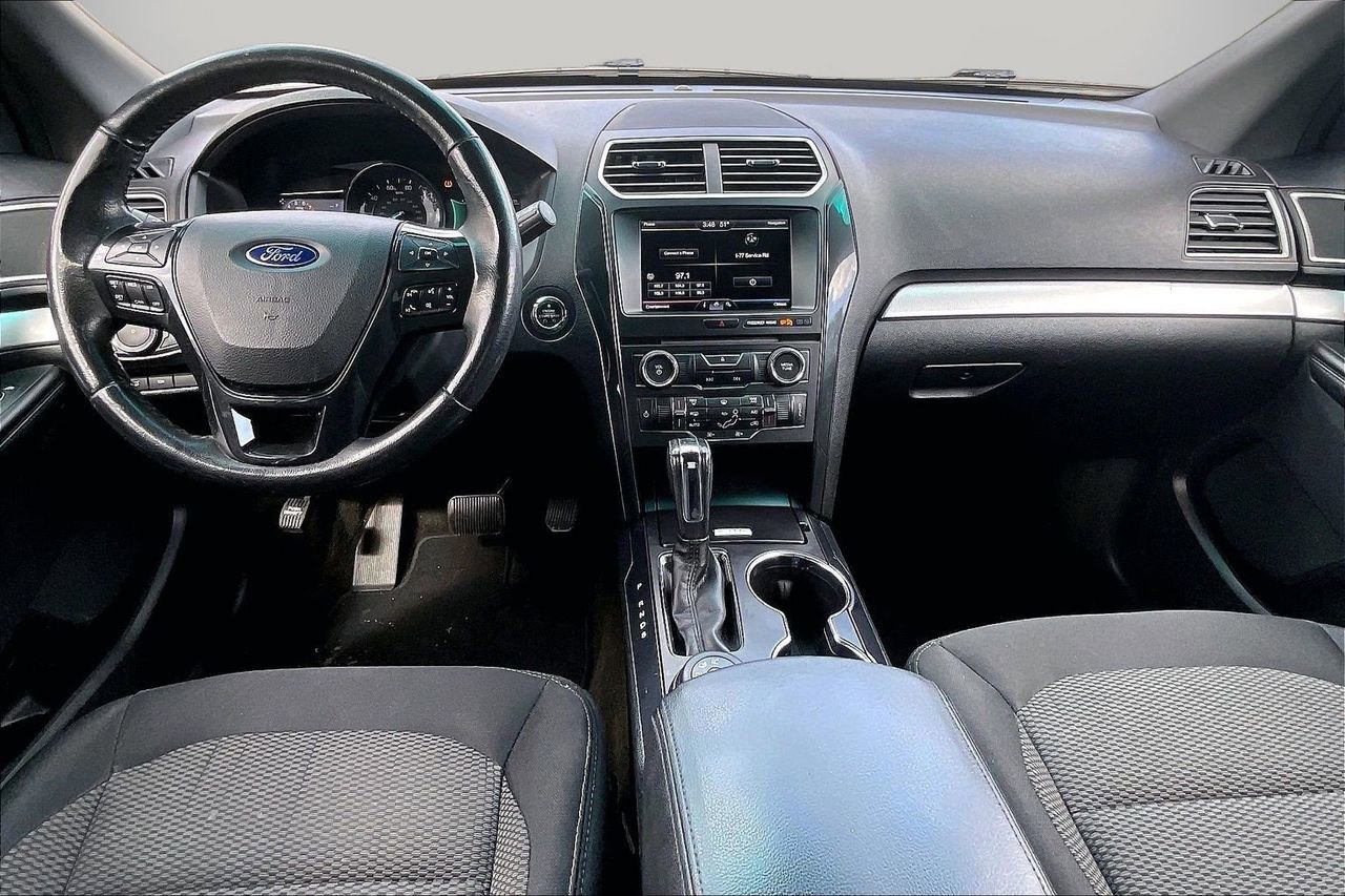 Used 2016 Ford Explorer XLT w/ Equipment Group 201A image 16