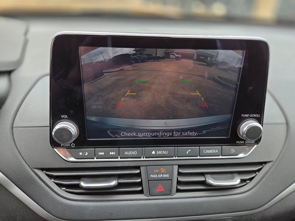 Used 2022 Nissan Altima 2.5 SV FWD image 19