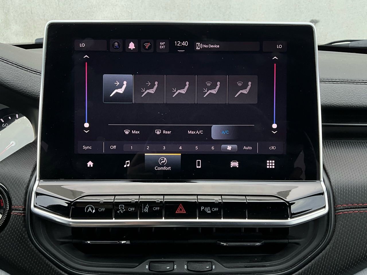 Used 2025 Jeep Compass Trailhawk w/ Trailer Tow Group image 30