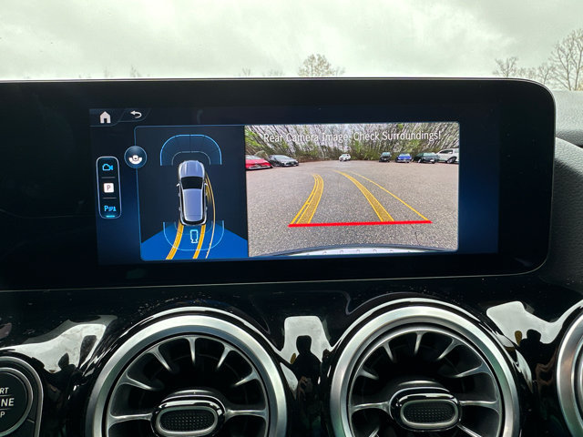 Used 2025 Mercedes-Benz GLA 250 4MATIC image 38