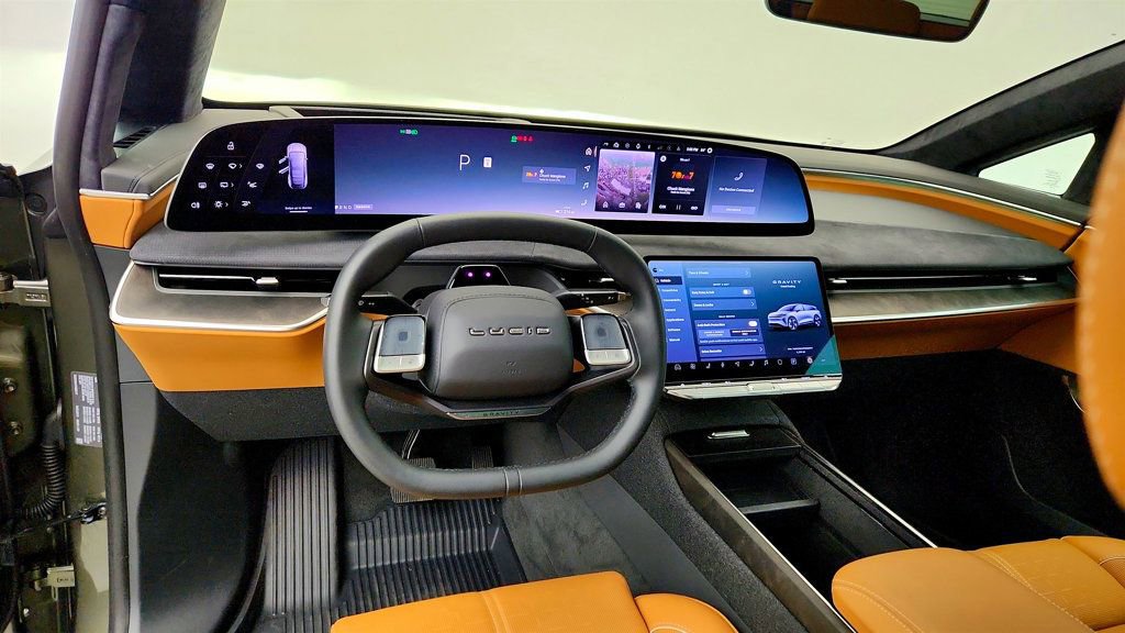 Used 2026 Lucid Gravity Grand Touring image 13