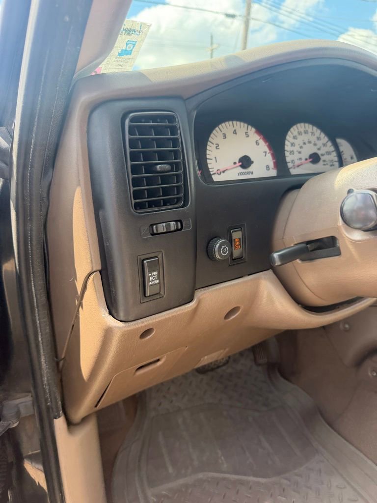 Used 2002 Toyota Tacoma PreRunner RWD image 13