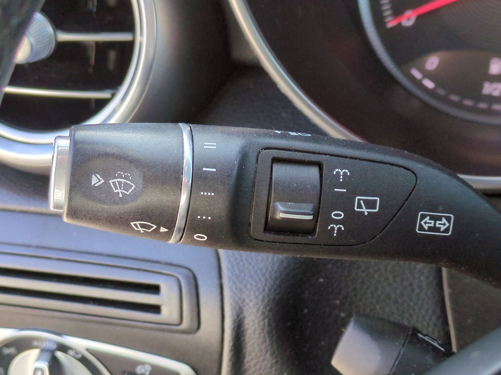 Used 2017 Mercedes-Benz GLC 300 image 29