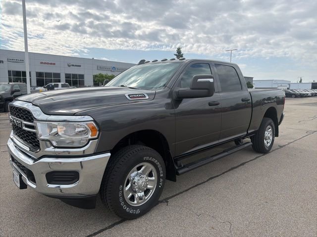 Used 2024 RAM 2500 Tradesman w/ Chrome Appearance Group AWD/4WD image 3