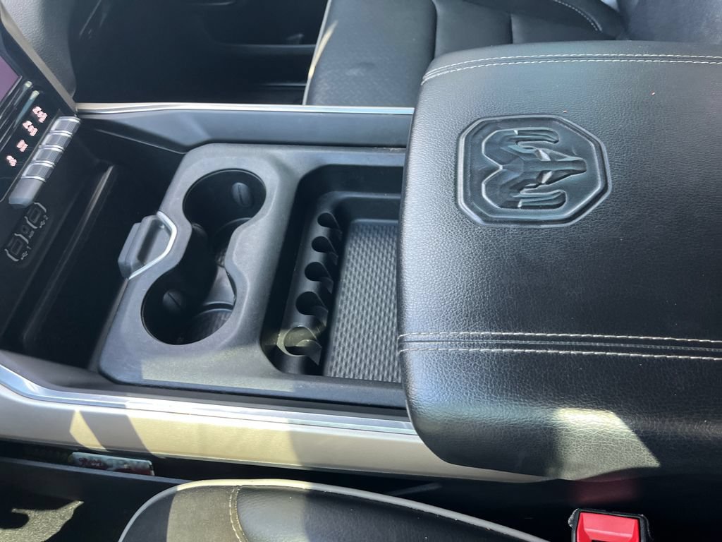 Used 2020 RAM 1500 Laramie RWD image 22