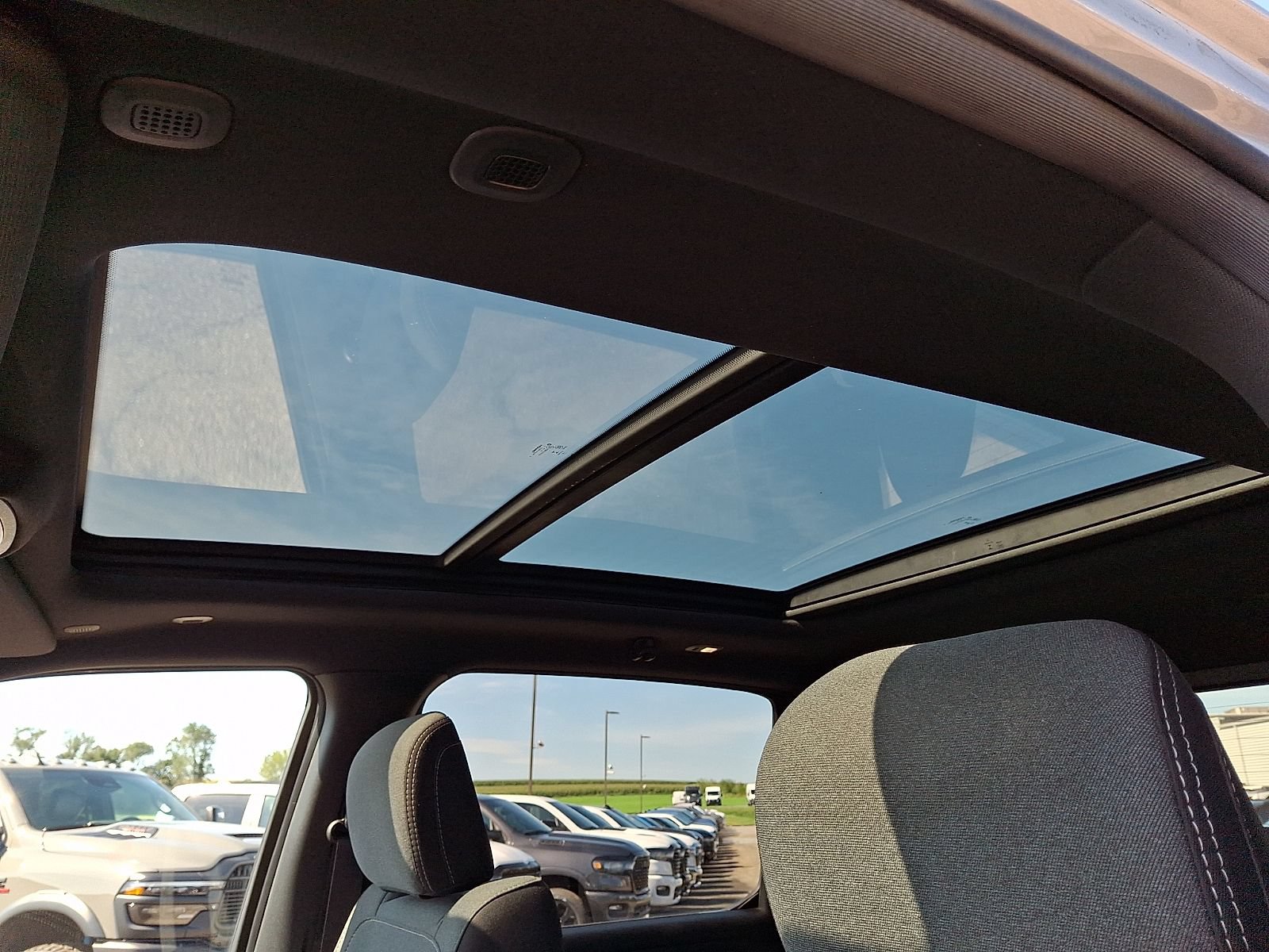 Used 2022 RAM 1500 Big Horn AWD/4WD image 16