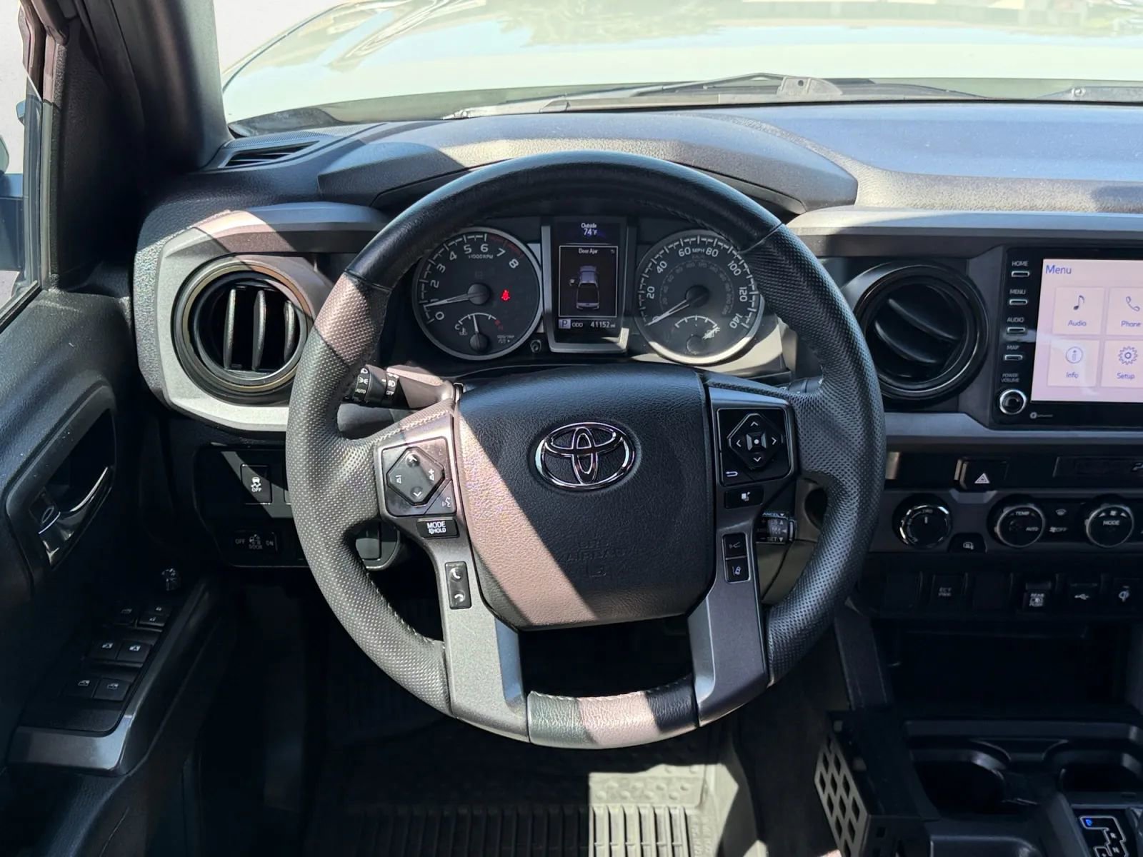 Used 2023 Toyota Tacoma TRD Off-Road AWD/4WD image 15