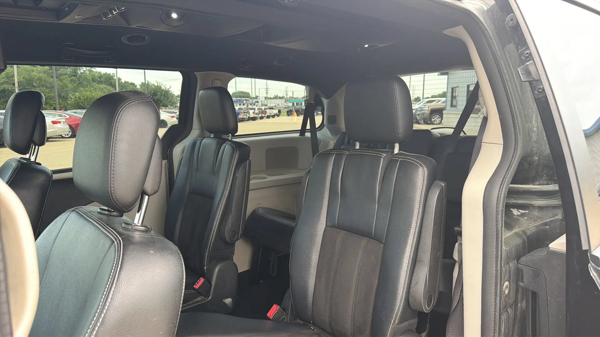 Used 2019 Dodge Grand Caravan SXT w/ Driver Convenience Group FWD image 64