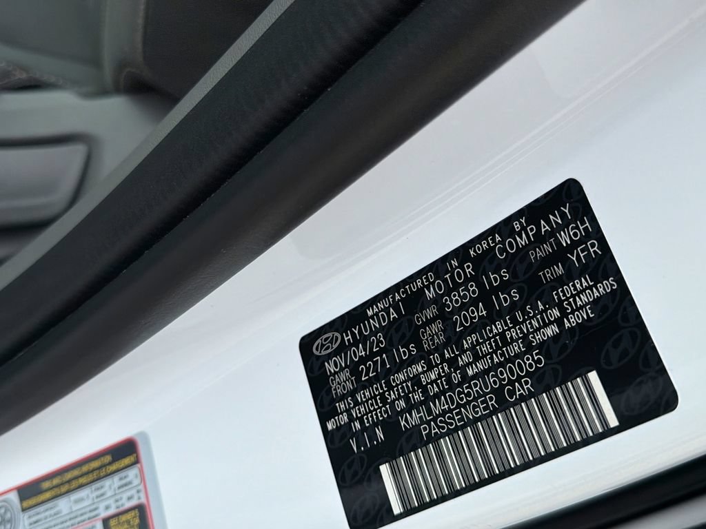 Certified 2024 Hyundai Elantra SEL FWD image 29