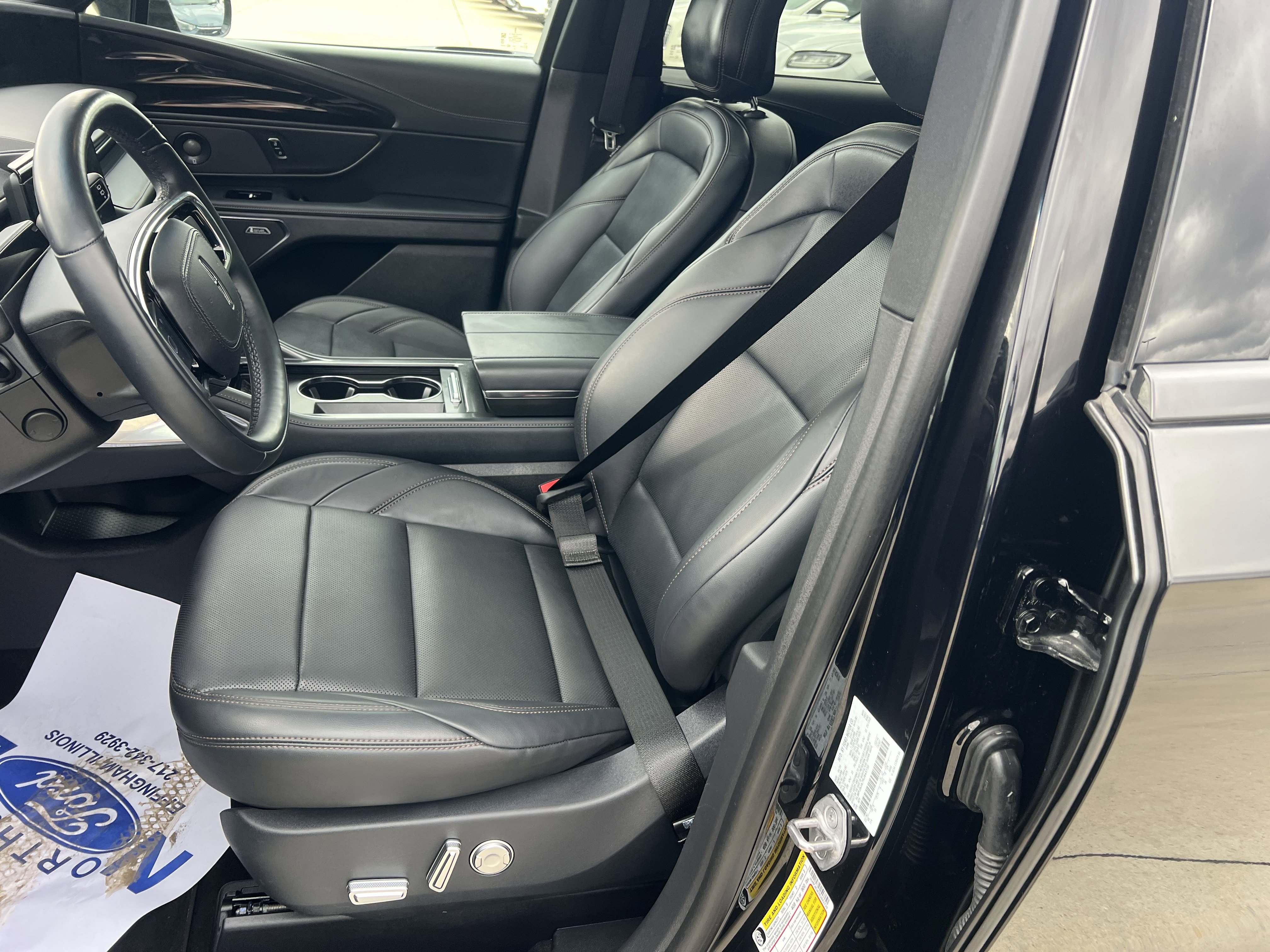 Used 2024 Lincoln Nautilus Premier w/ Equipment Group 102A AWD/4WD image 12