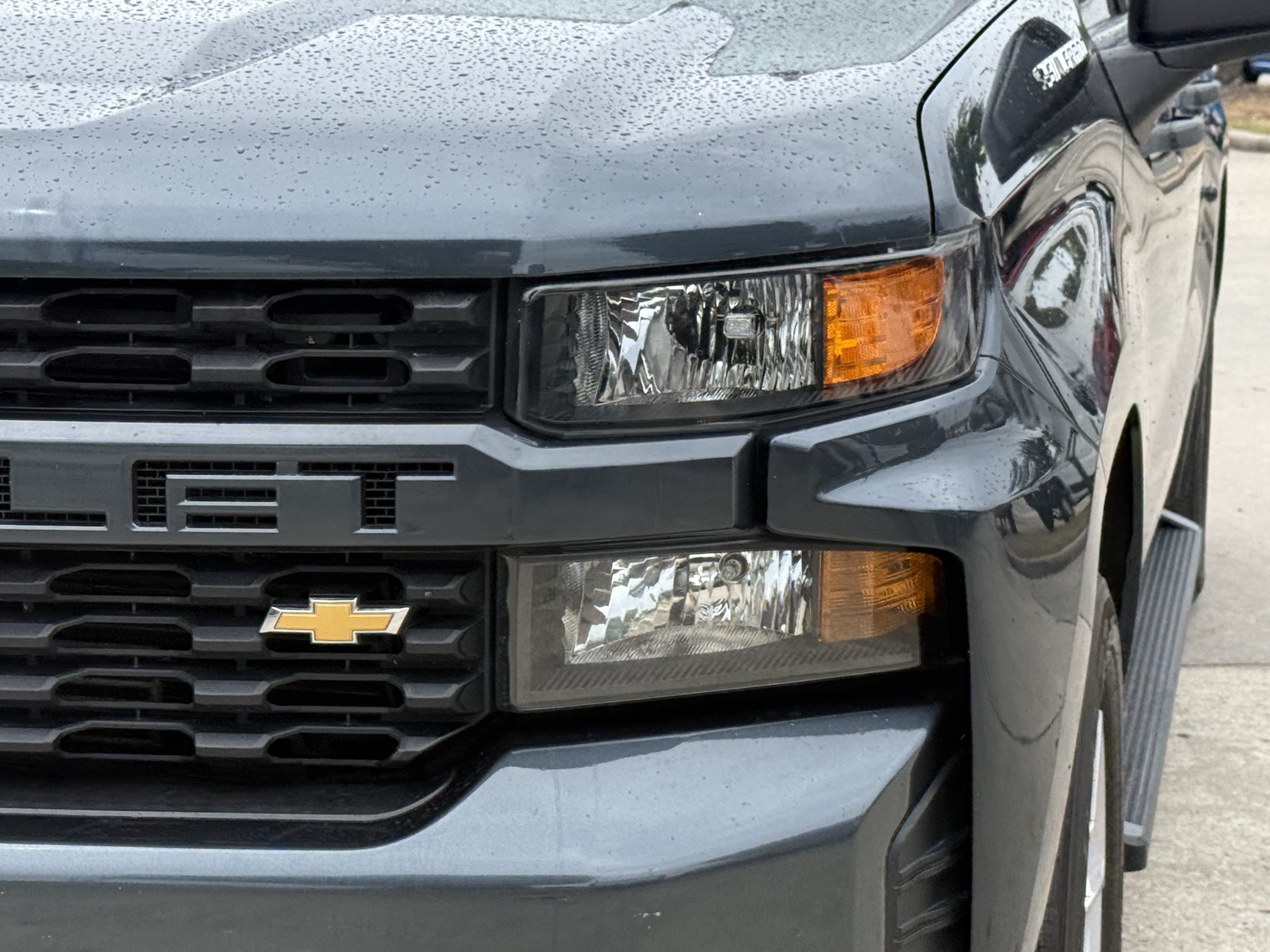 Used 2020 Chevrolet Silverado 1500 Custom w/ Custom Value Package RWD image 11