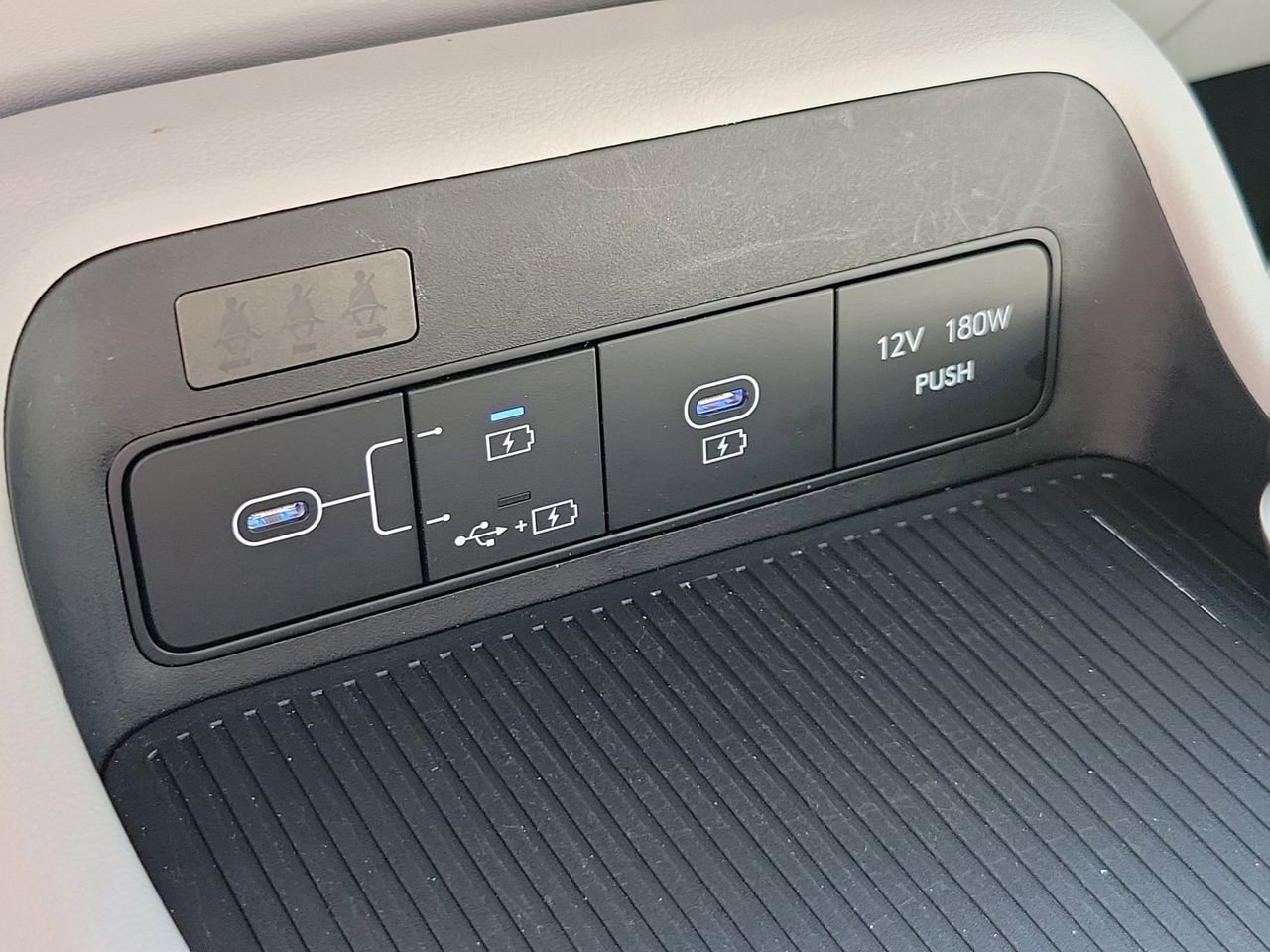 Used 2025 Hyundai Kona SEL FWD image 27