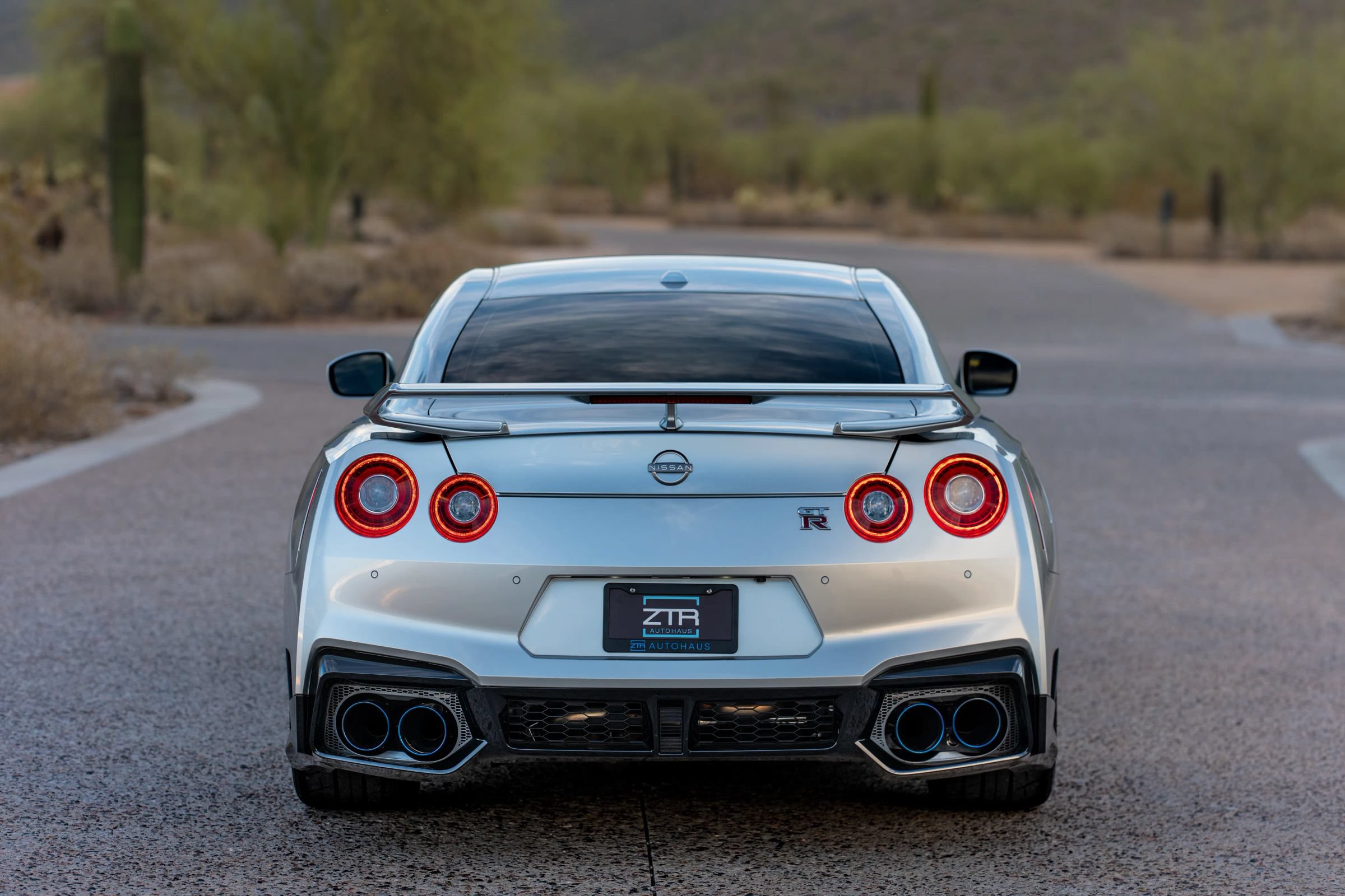 Used 2024 Nissan GT-R Premium w/ Floor Mat Package AWD/4WD image 18