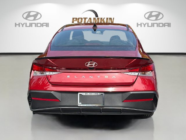 Certified 2026 Hyundai Elantra Sport FWD image 7