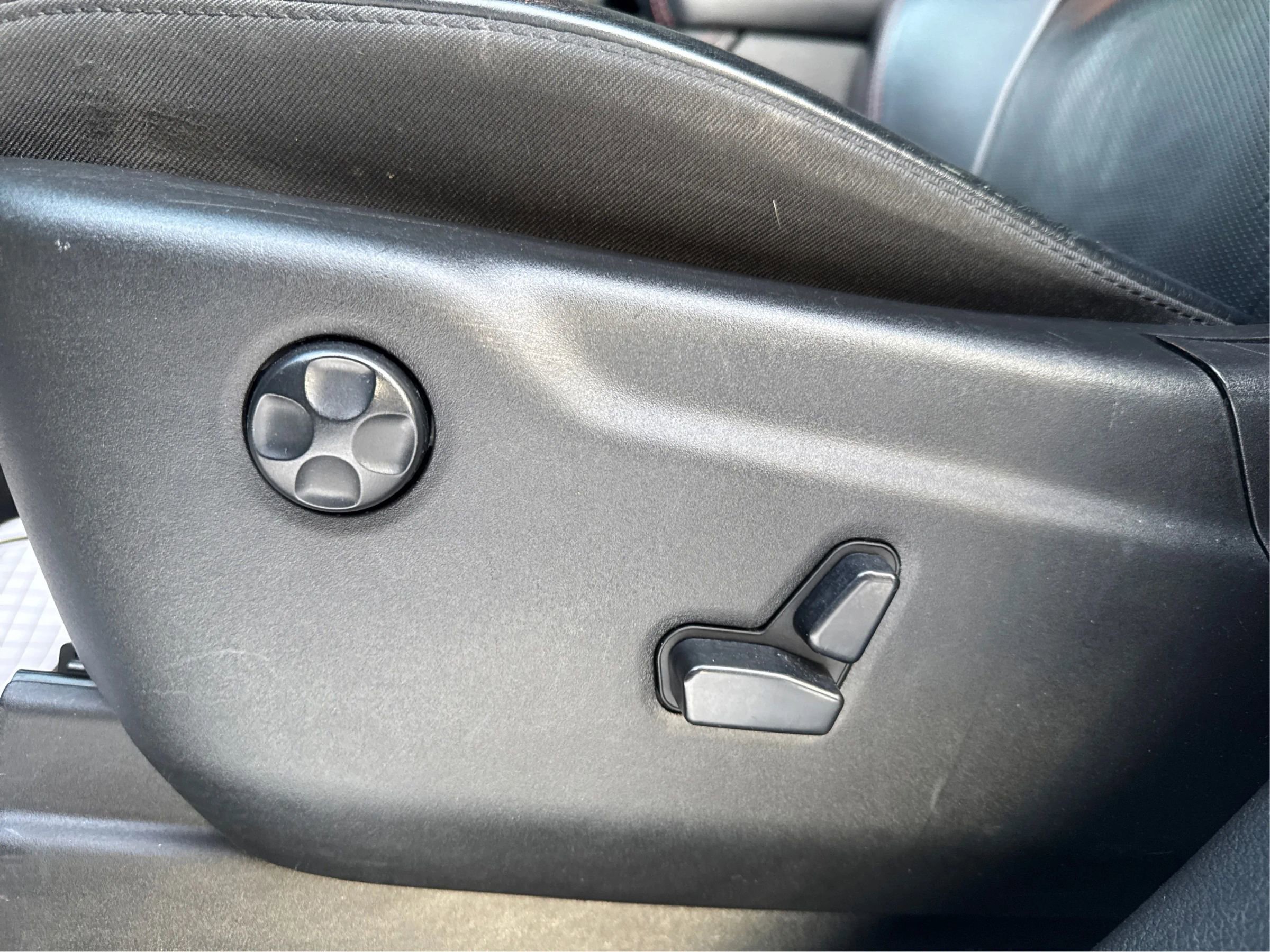 Used 2021 Dodge Durango R/T w/ Blacktop Package image 23