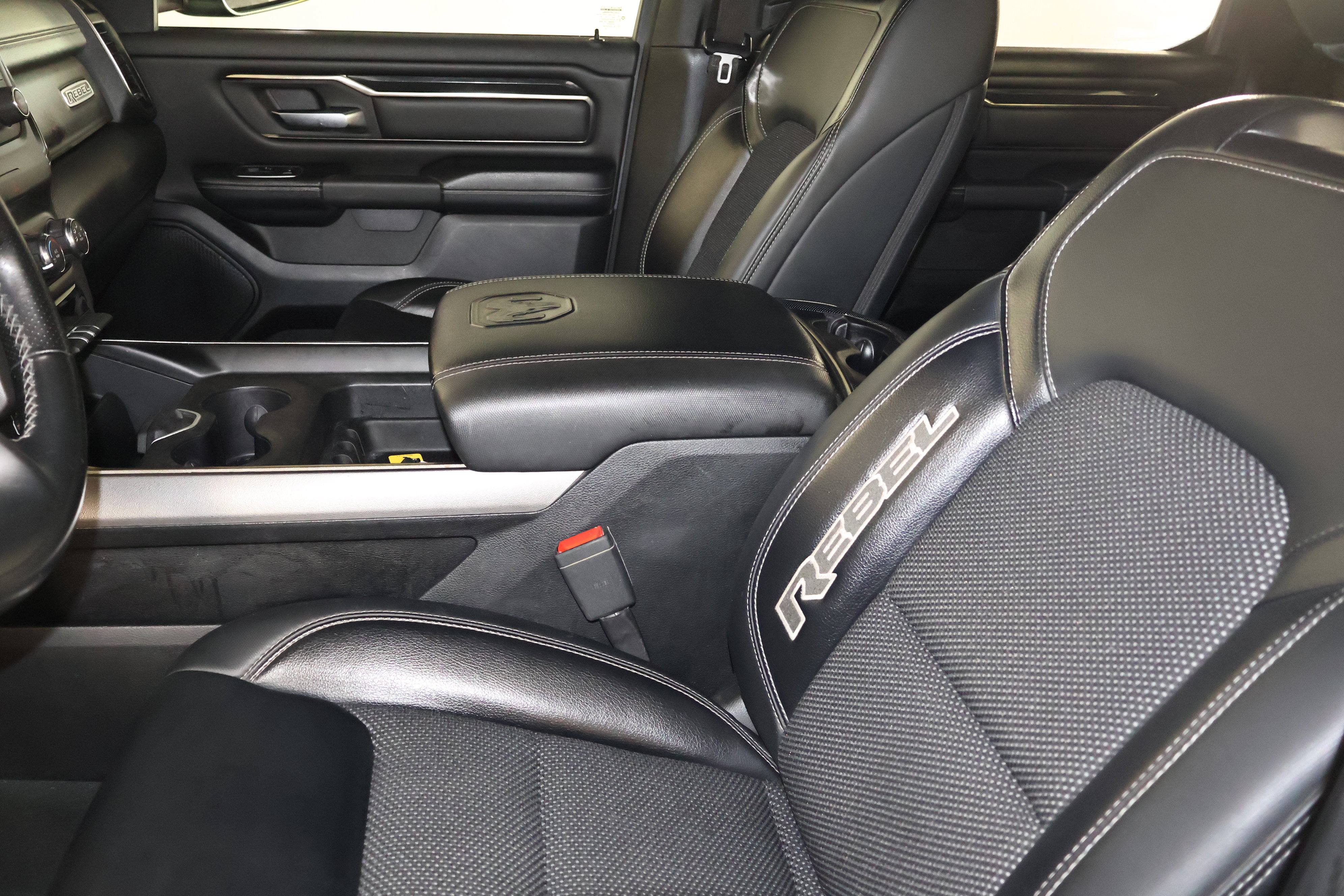 Used 2021 RAM 1500 Rebel w/ Night Edition AWD/4WD image 40