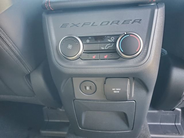 Used 2026 Ford Explorer ST-Line w/ ST-Line Street Pack image 15