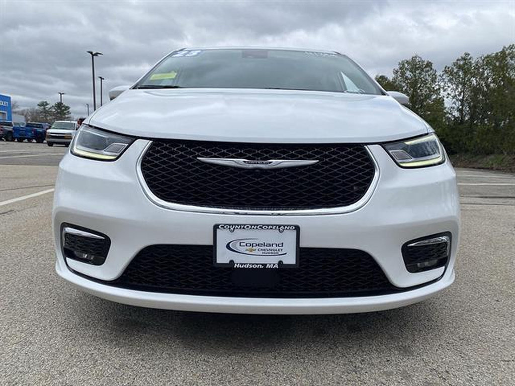 Used 2023 Chrysler Pacifica Touring-L FWD image 54