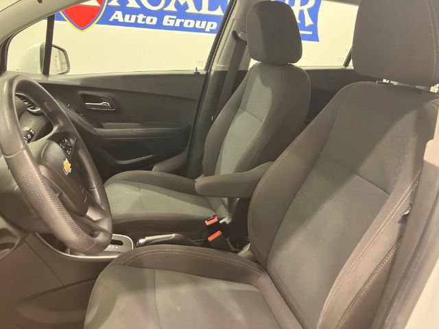 Used 2017 Chevrolet Trax LS FWD image 19