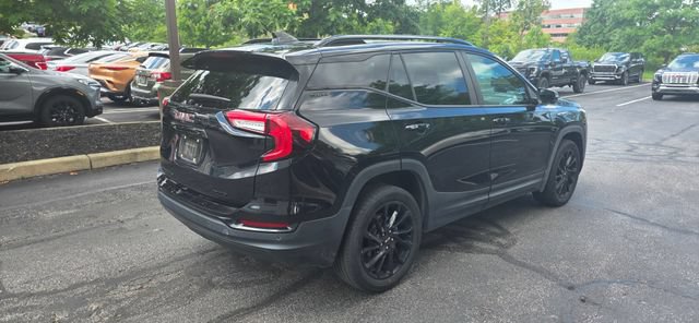 Used 2023 GMC Terrain SLE w/ Driver Convenience Package AWD/4WD image 8