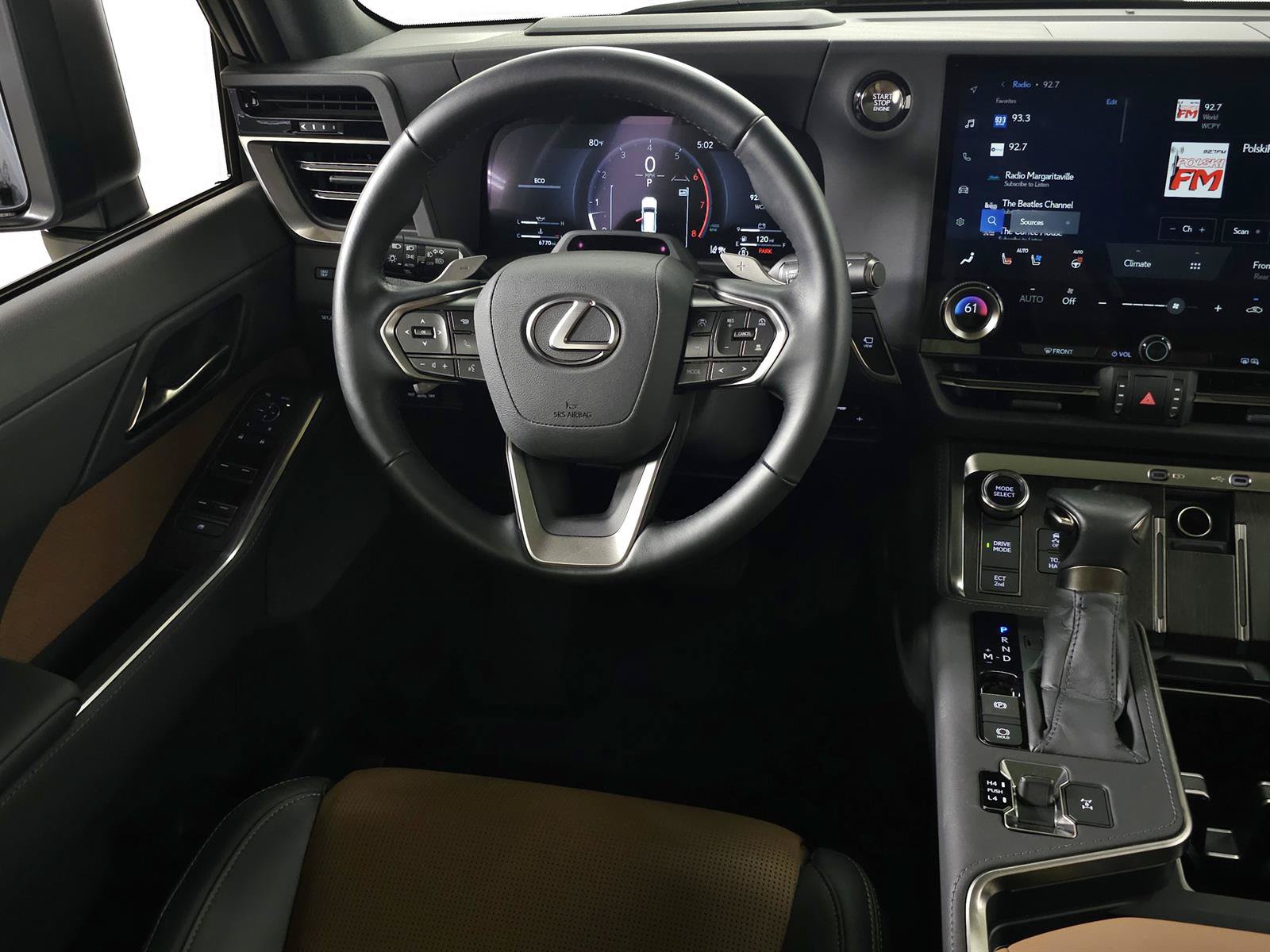 Certified 2025 Lexus GX 550 w/ Cold Area Package AWD/4WD image 25