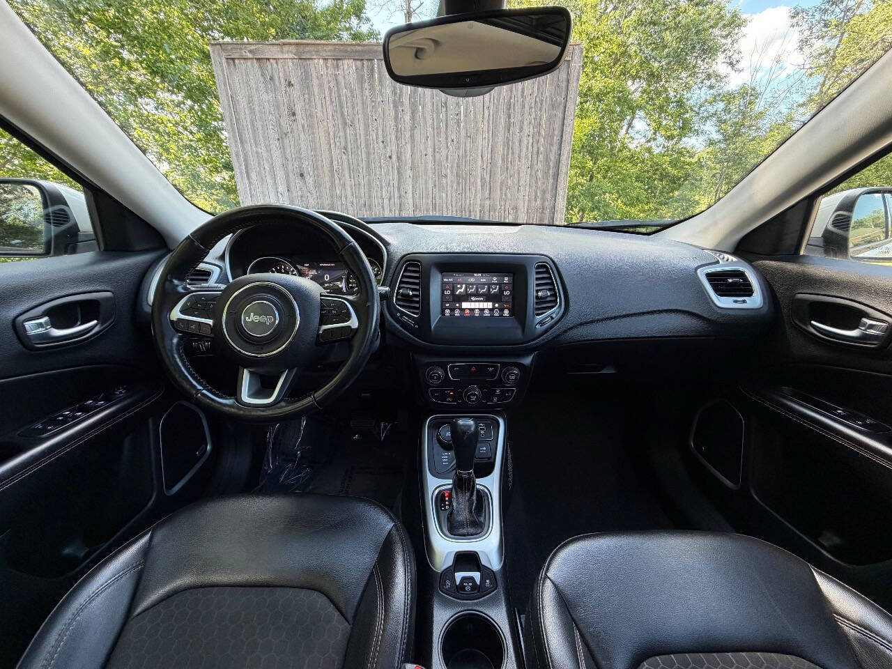 Used 2021 Jeep Compass Latitude w/ Sun and Sound Group AWD/4WD image 9