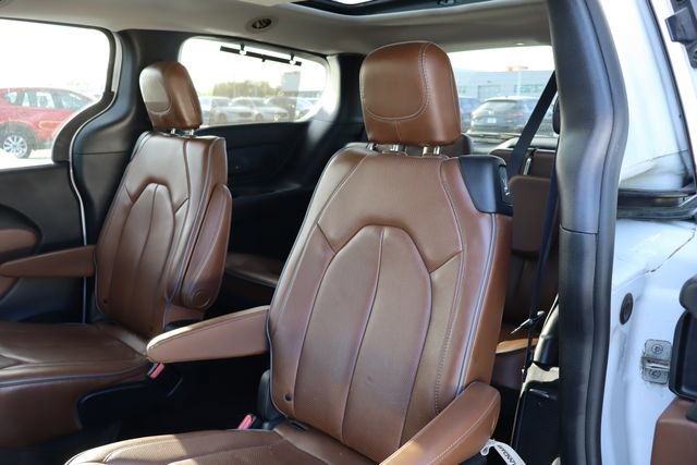 Used 2019 Chrysler Pacifica Limited w/ Advanced Safetytec Group image 7
