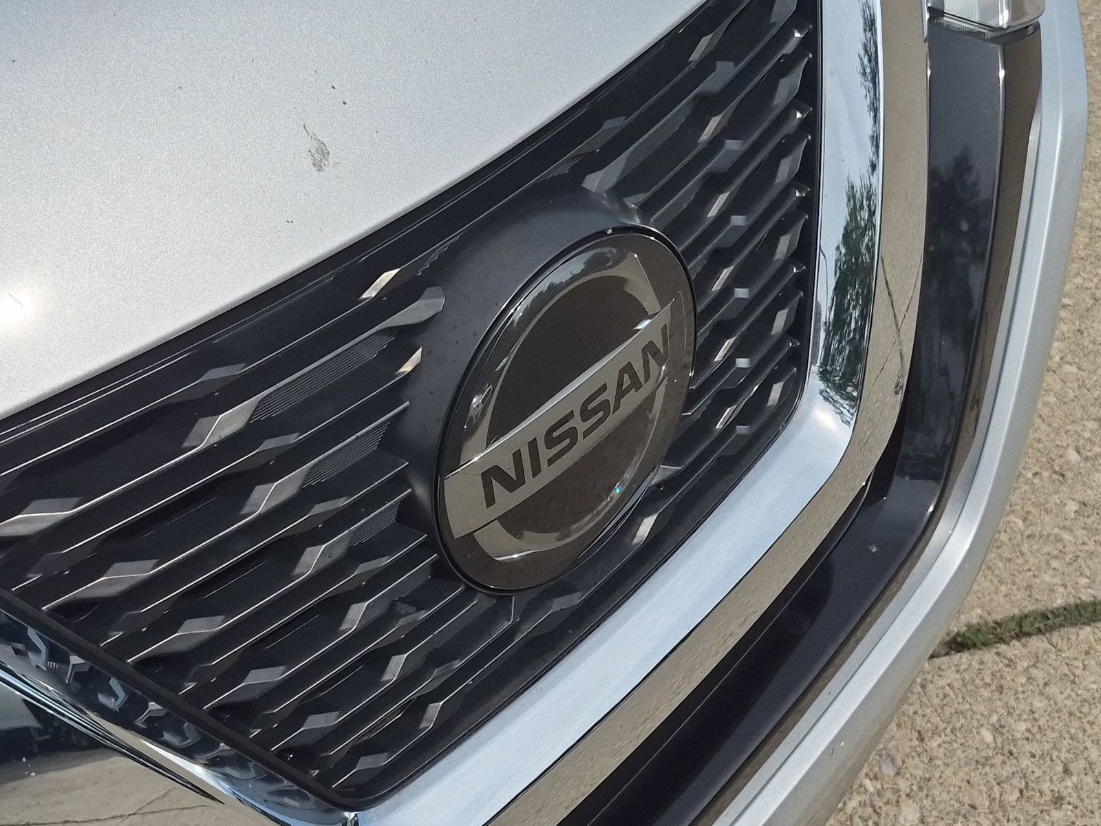 Certified 2020 Nissan Rogue SV w/ Sun & Sound Touring Package AWD/4WD image 42