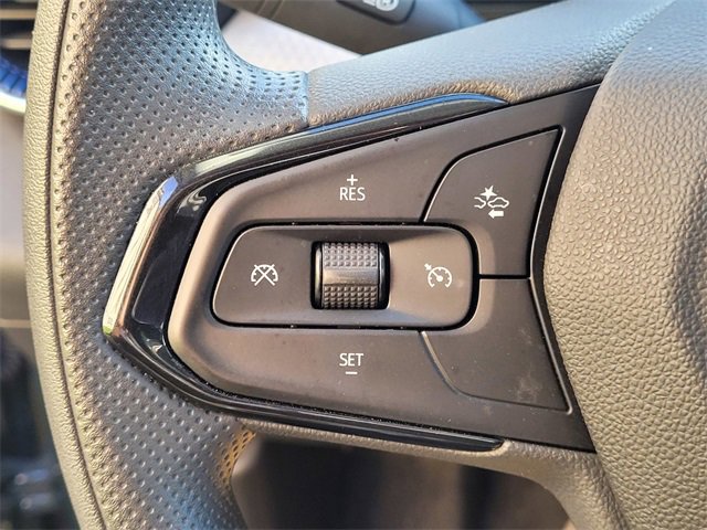 Used 2025 Chevrolet Trax LT w/ LPO, Blackout Package image 14