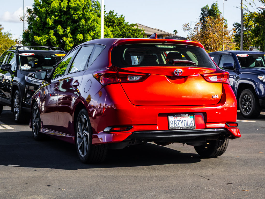 Used 2018 Toyota Corolla iM w/ Carpet Mat Package (TMS) FWD image 5