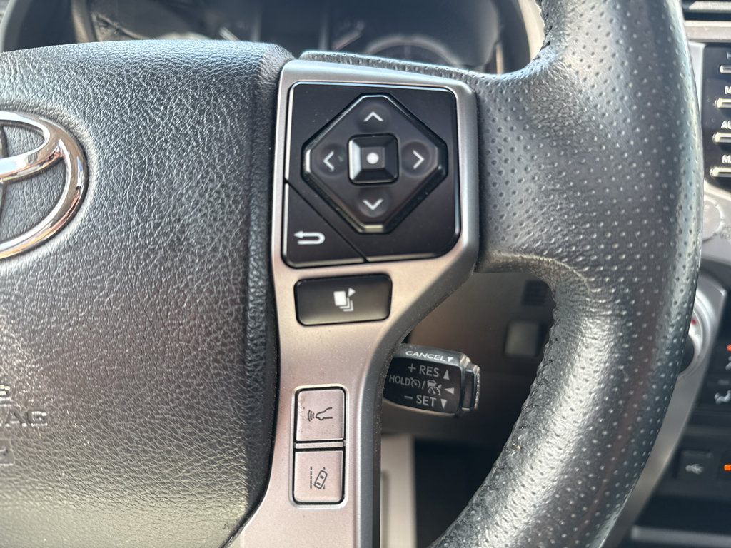 Used 2022 Toyota 4Runner Limited AWD/4WD image 25