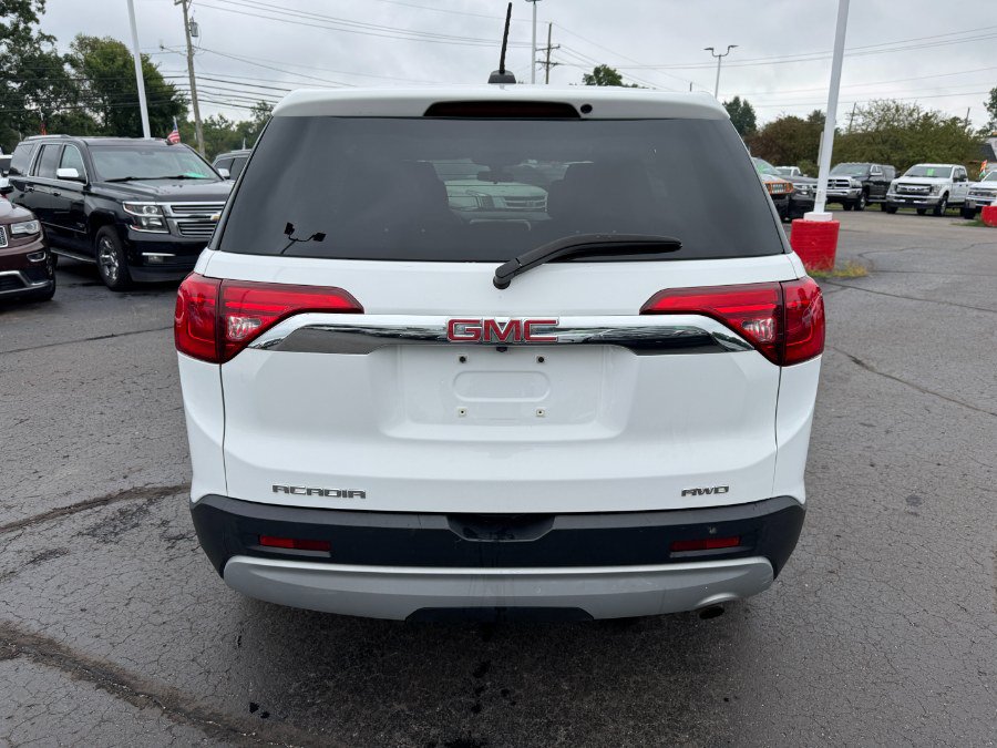 Used 2017 GMC Acadia SLE AWD/4WD image 4